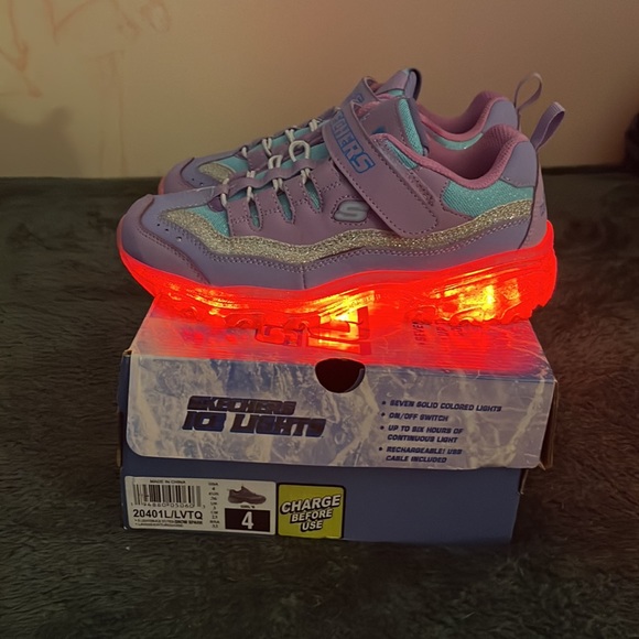 Skechers girls shoes lights ice D”lights snow park size 4 - Picture 5 of 5
